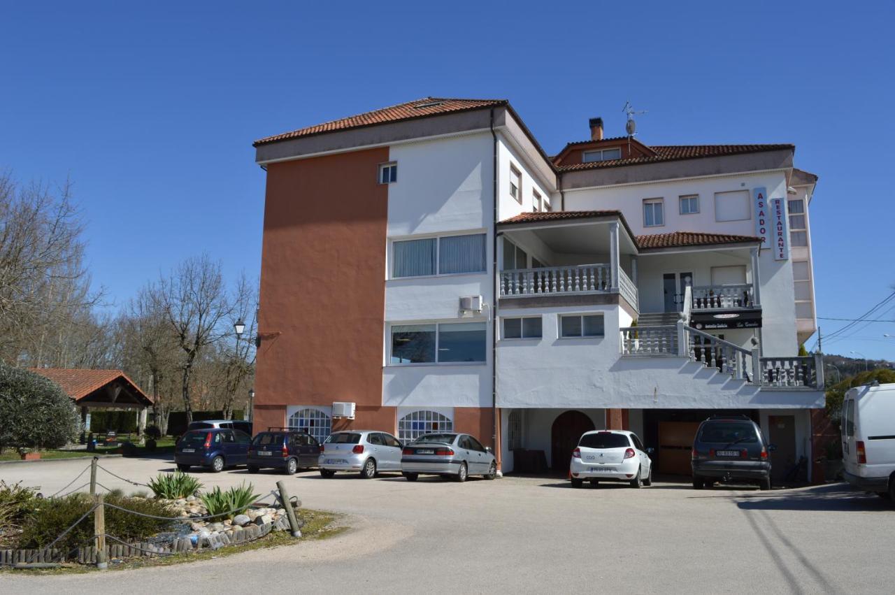 Hotel Os Caracoles Pereiro de Aguiar Exterior foto