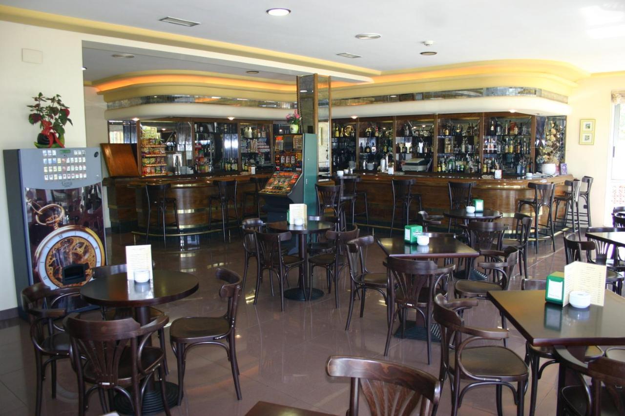 Hotel Os Caracoles Pereiro de Aguiar Exterior foto